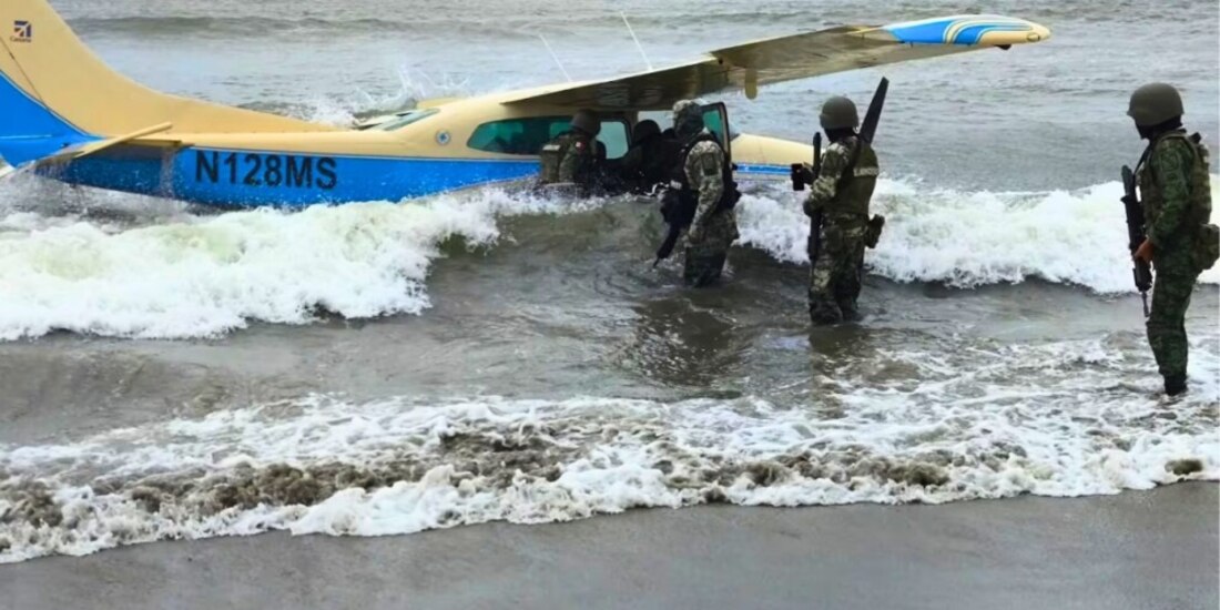 Sedena asegura aeronave en Oaxaca con 520 kilos de cocaína