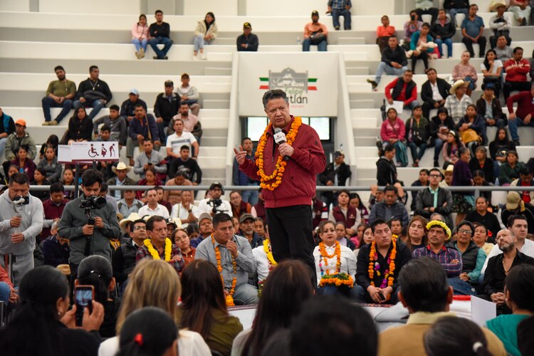 Julio Menchaca, gobernador de Hidalgo, en el marco de su gira Rutas de la Transformación