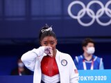 Simone Biles abandona el All Around por equipos.