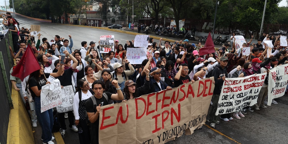 Tras tomar las instalaciones de Canal Once, estudiantes de diversas escuelas de IPN bloquean la vialidades
