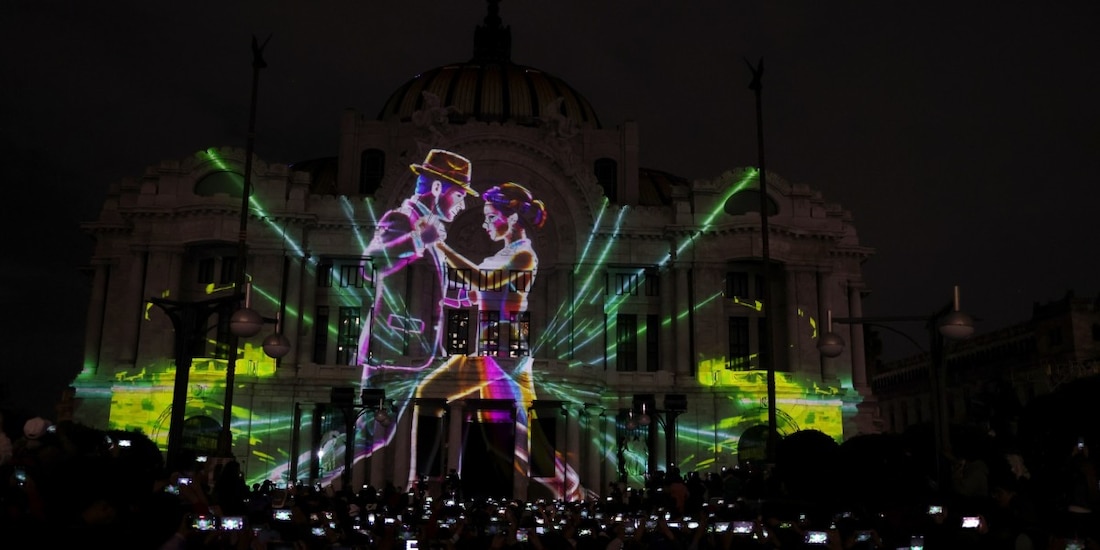 Bellas Artes ilumina CDMX con videomapping ‘México, Ciudad que Baila’ gratis.