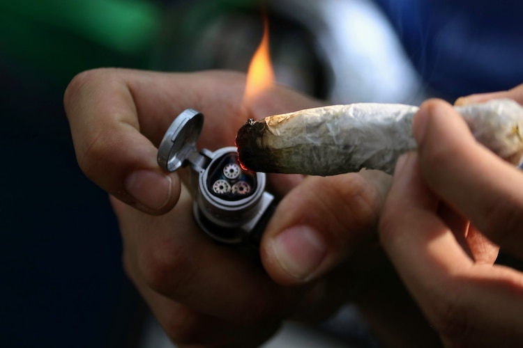 Para amplios sectores de la población, el consumo de marihuana es una actividad recreativa muy importante.