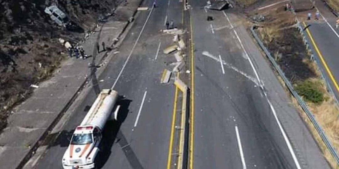 Así quedó la autopista Tepic-Guadalajara luego de la explosión de una pipa, el pasado 16 de noviembre.