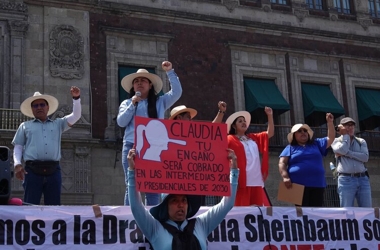 El sábado, la CNTE anunció un receso en sus manifestaciones.