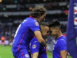 Jugadores del Cruz Azul celebran una anotación en la Final de la Liga MX