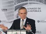 El senador Miguel Ángel Mancera, por el partido del PRD.