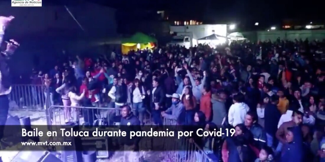 Pese a la pandemia, se realizó un concierto masivo en un poblado de Toluca.