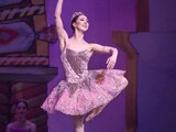 La bailarina, dando vida al Hada de Azúcar.