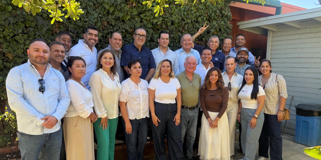 Panistas de reunieron con Ernesto Ruffo en Ensenada, Baja California, el 3 de octubre de 2026.