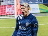Alan Pulido sufrió una aparatosa lesión el fin de semana en la MLS.