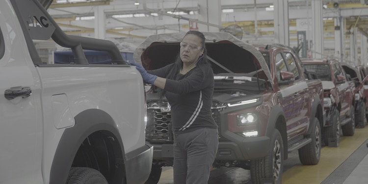 El gremio automotriz luce más fuerte con mujeres al frente.