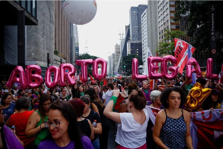 Y en el mundo, su clamor también se hizo escuchar, Brasil