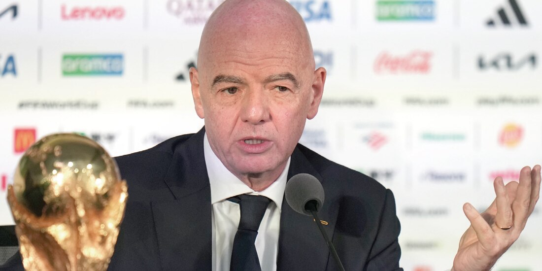 EL DIRIGENTE durante una conferencia de prensa en la pasada Copa del Mundo.