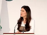 Kenia López en conferencia