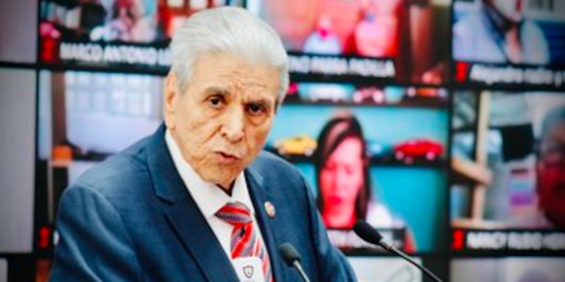 El secretario general cetemista, Carlos Aceves del Olmo.