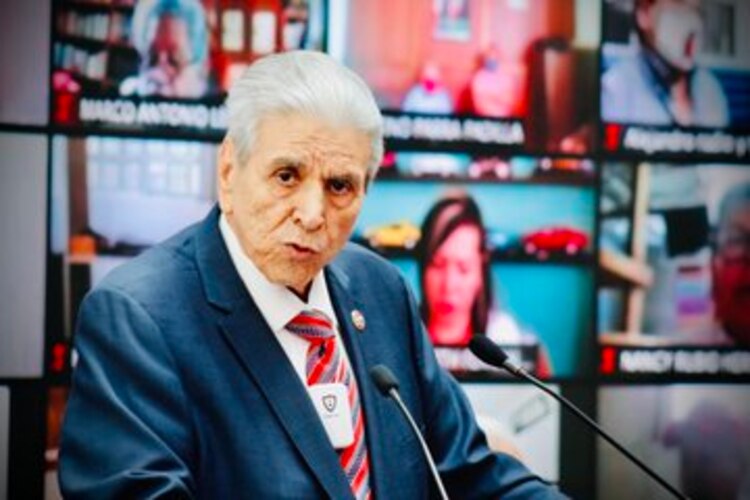 El secretario general cetemista, Carlos Aceves del Olmo.