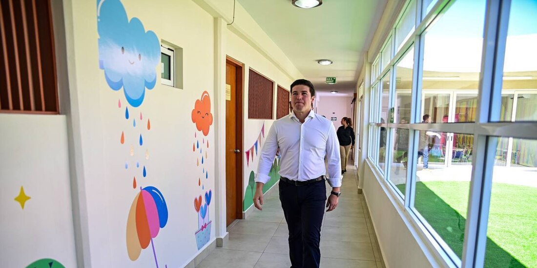 El Gobernador de Nuevo León, Samuel Alejandro García Sepúlveda, corta el listón de la nueva guardería en General Terán, beneficiando a 60 niños y niñas.
