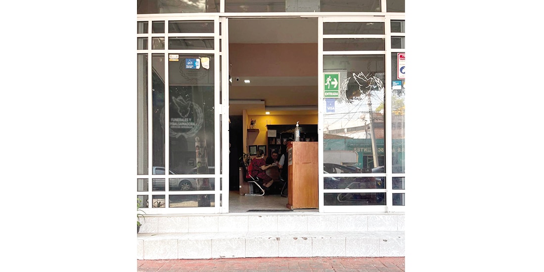 Los gestores de la muerte