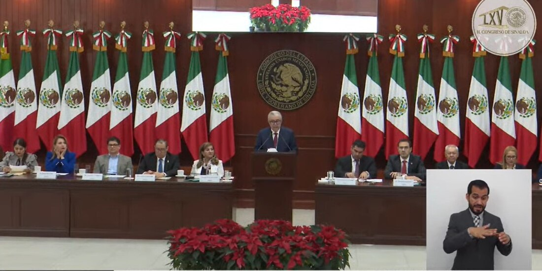 Rubén Rocha este viernes en el Congreso de Sinaloa.