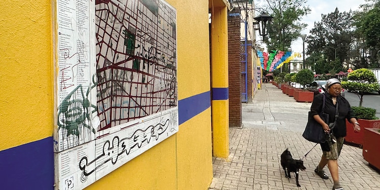UN MAPA del mercado de La Ciudadela luce grafiteado, ayer