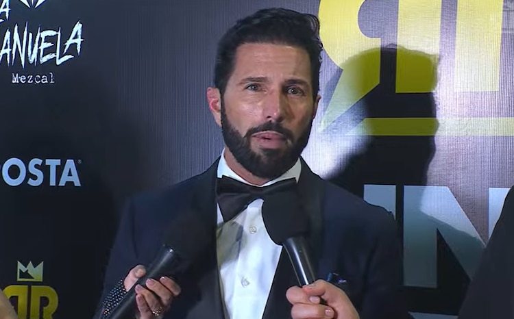 Poncho De Nigris en la alfombra roja de Ring Royale