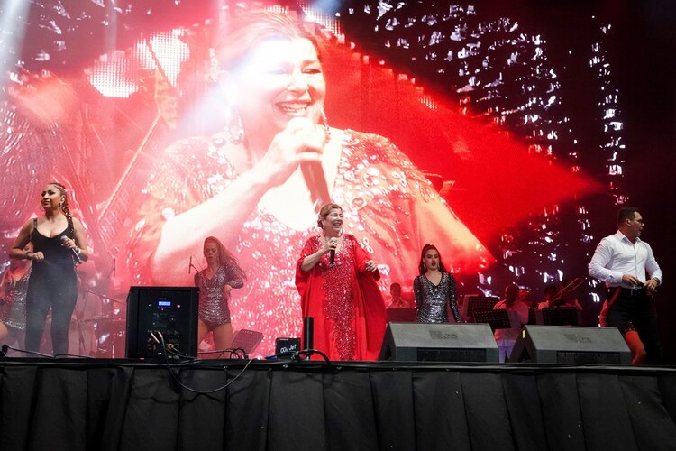 Margarita la Diosa de la Cumbia coronó el evento en el Zócalo.