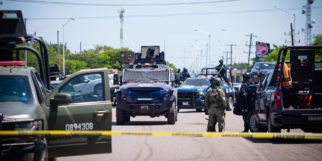 Localizan ocho cuerpos con huellas de tortura