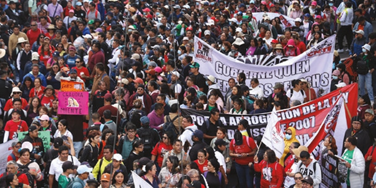 INTEGRANTES de la CNTE prefirieron
no avanzar para evitar confrontaciones