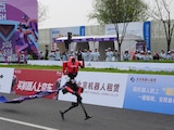 Robot humanoide ganó una media maratón en China