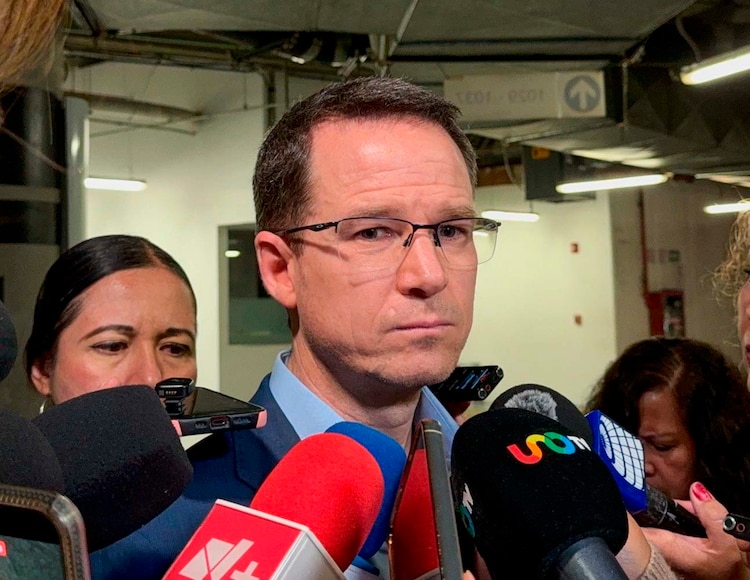 El senador Ricardo Anaya Cortés, del PAN, durante declaraciones a la prensa, el 14 de septiembre de 2026.