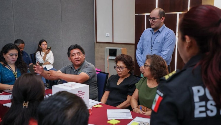 Las mesas de consulta celebradas en el Centro Internacional de Congresos reunieron a especialistas para diagnosticar la capacidad del acuífero;