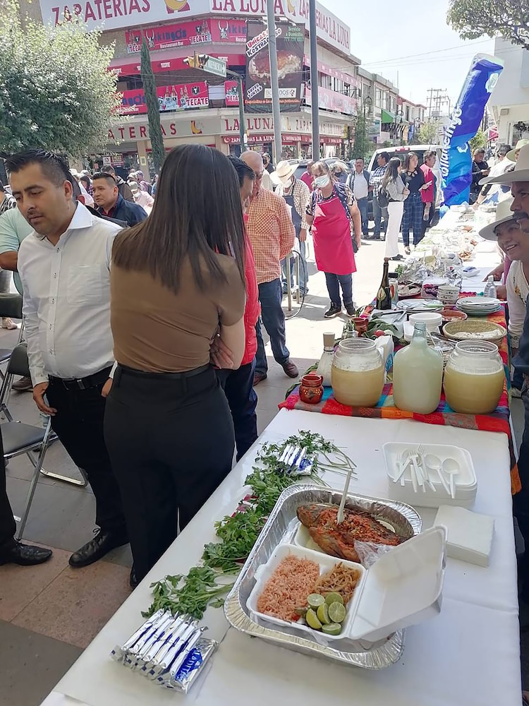 El evento estará amenizado por músicos.