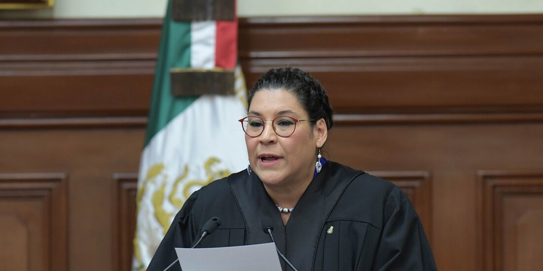 La ministra Lenia Batres se destapó para contender en la elección judicial.