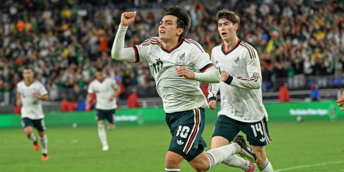 Gilberto Mora se estrenó como el nuevo 10 de la Selección Mexicana.