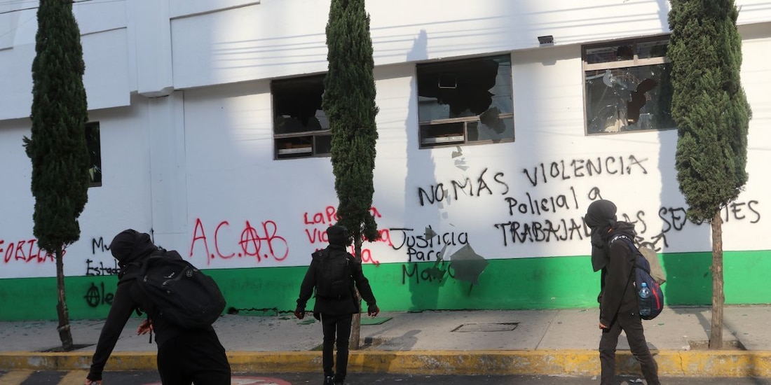 Encapuchados en la Fiscalía CDMX