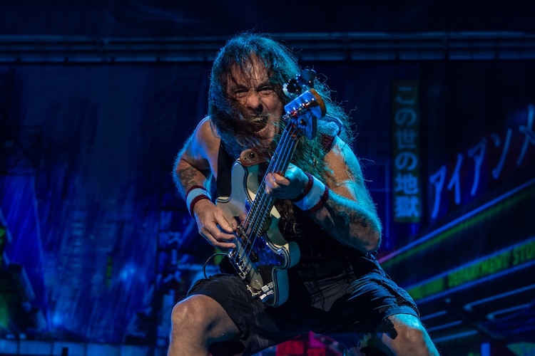 Iron Maiden, ayer durante su presentación en la CDMX.