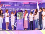 Evelyn Salgado recibe el Trophy Tour del Campeonato Mundial de Voleibol de Playa Tlaxcala 2023