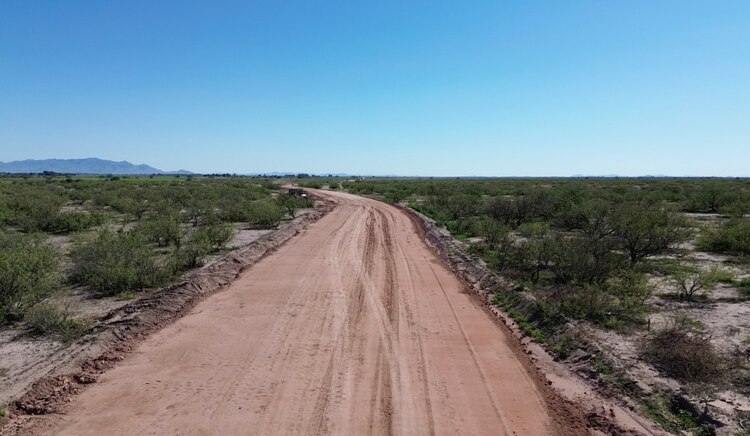 La nueva vialidad tipo C facilitará el traslado de mercancías a Ciudad Juárez y El Paso, en beneficio de 115 mil habitantes.