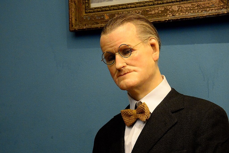 Escultura de cera del escritor irlandés James Joyce.