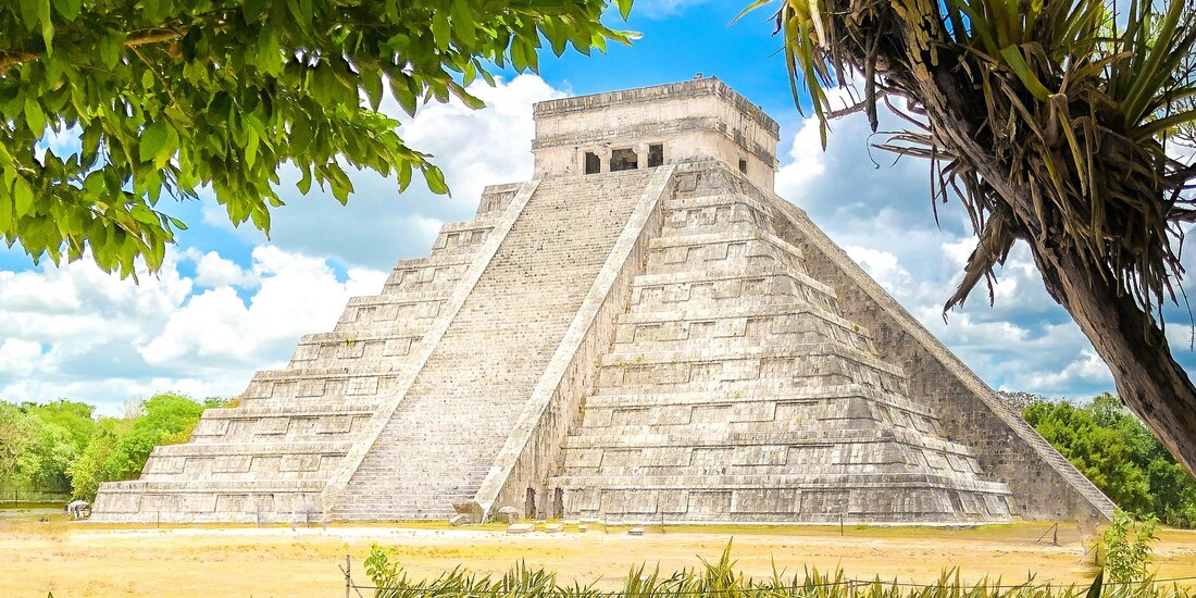 Avances tecnológicos revelan secretos mayas: ciudades ocultas, máscaras de jade y lectura de pergaminos antiguos con IA revolucionan la arqueología del siglo XXI.