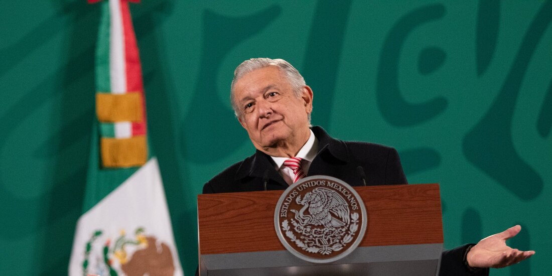 MLO ofrece conferencia mañanera desde Palacio Nacional..