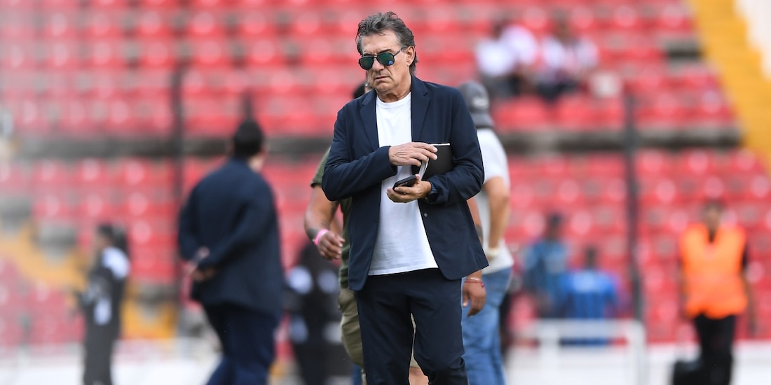 Rubén Omar Romano en un partido de la Liga MX