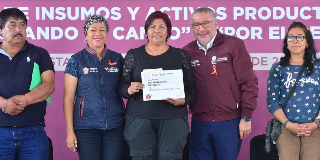 Entregan tractores, invernaderos, cisternas y apoyos a campesinos del Oriente del Edomex.