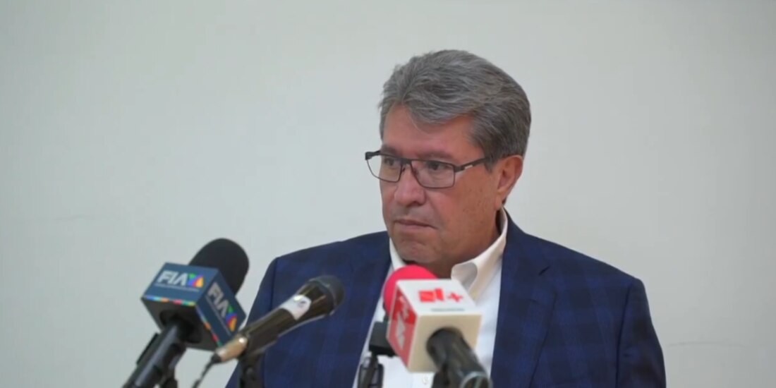 El diputado Ricardo Monreal, ayer, en conferencia de prensa.