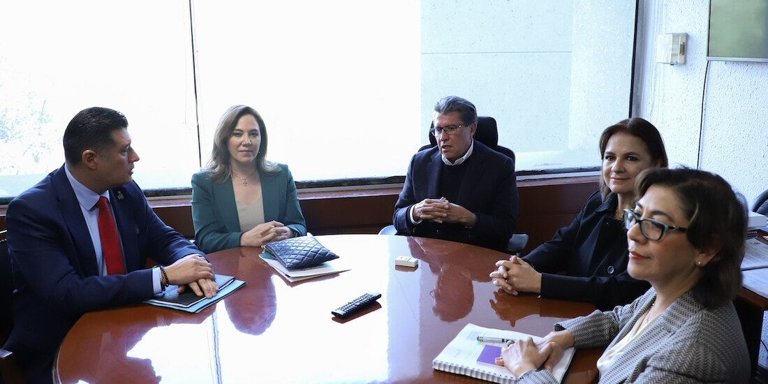 Los comisionados del Inai se reunieron con Ricardo Monreal, el martes.