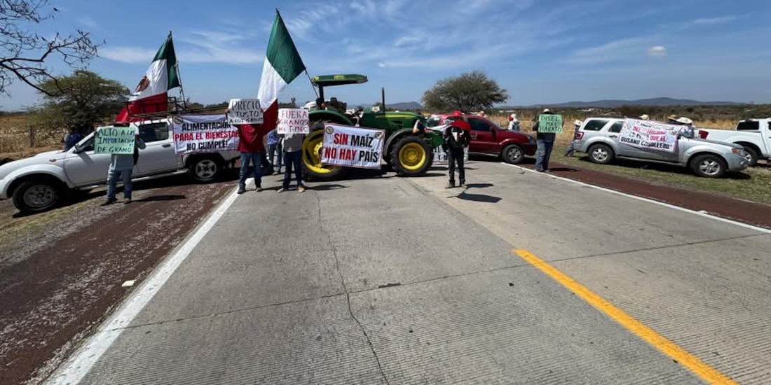 Bloqueo de campesinos el lunes 6 de abril del 2026 en carreteras del país.