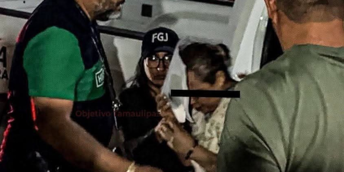 Fotografía difundida en redes sociales sobre la detención de Estrella "N", supuesta directora de academia donde falleció Dafne.