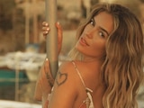 Karol G exhibe que un exnovio la dejó plantada en el aeropuerto