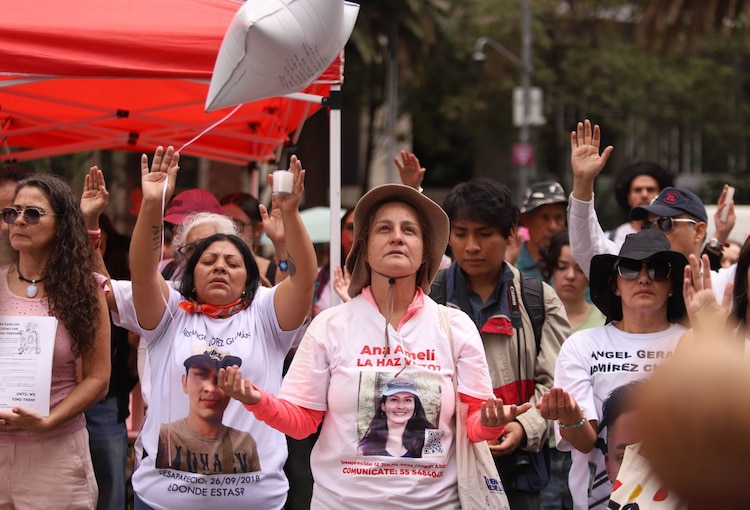 Vanessa Gámez, madre de Ana Ameli García Gamez, exigieron justicia a un año de la desaparición de la joven.