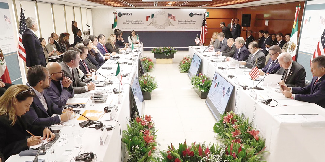 Kenia López Rabadán, presidenta de la Cámara baja, ayer al encabezar el encuentro legislativo con representantes de EU en San Lázaro.